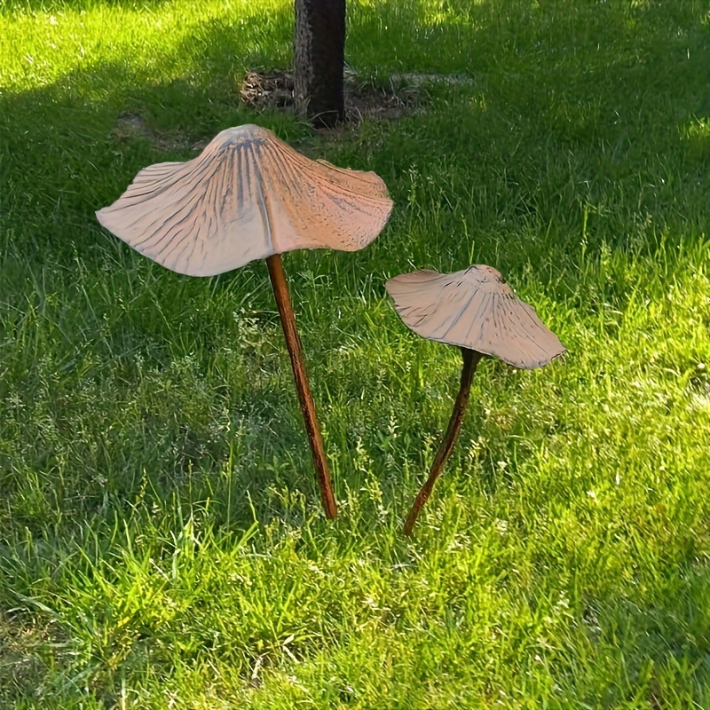 きのこの鉄の芸の置物の庭のアイデアの屋外の装飾のきのこの園芸のアイデアの飾り物|undefined