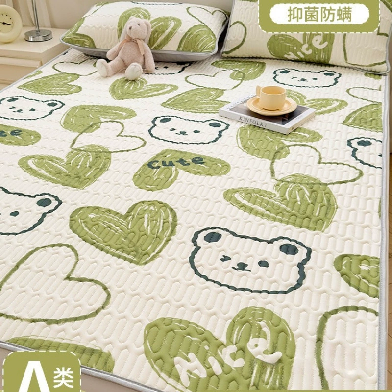 Латексный коврик, коврик из ледяного шелка, комплект из трех предметов, который можно стирать в машине, кровать в студенческом общежитии, одиночный летний мягкий коврик с кондиционером.