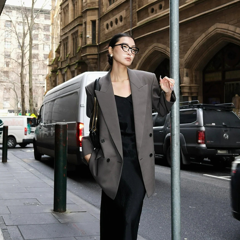 French-Style Minimalist Double-Breasted Notched Collar Straight-Cut Blazer for a Slim-Fit Professional Look, New Autumn Model
