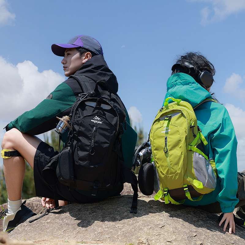 户外男女大容量登山背包旅游爬山轻便专业徒步运动旅行双肩包简约|undefined