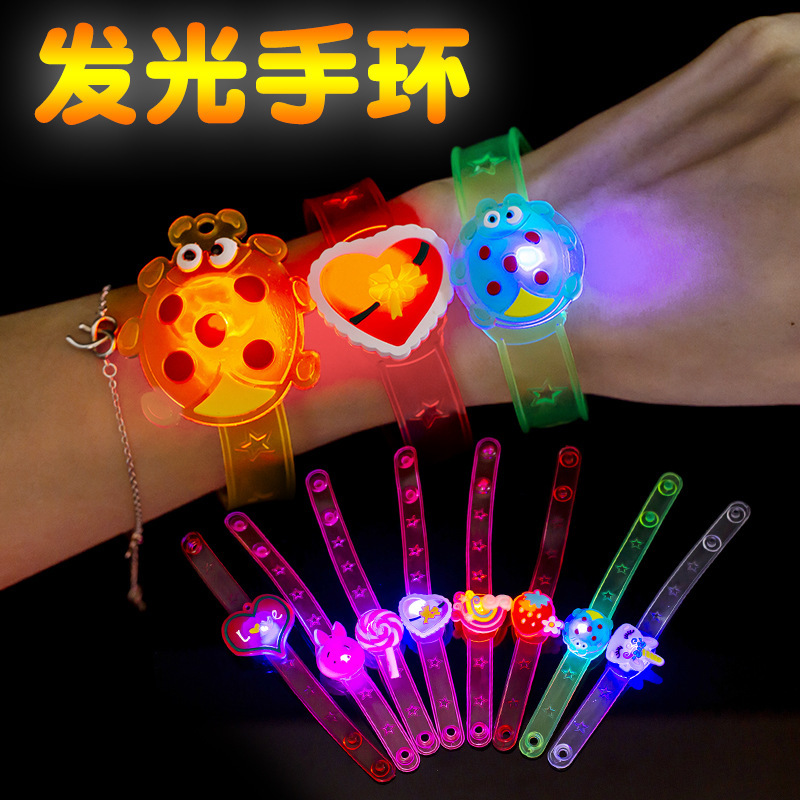 Regalos para jardín de infantes pequeños regalos para estudiantes primarios 1 de junio Día de los niños recompensas prácticas caja ciega juguetes pequeños al por mayor