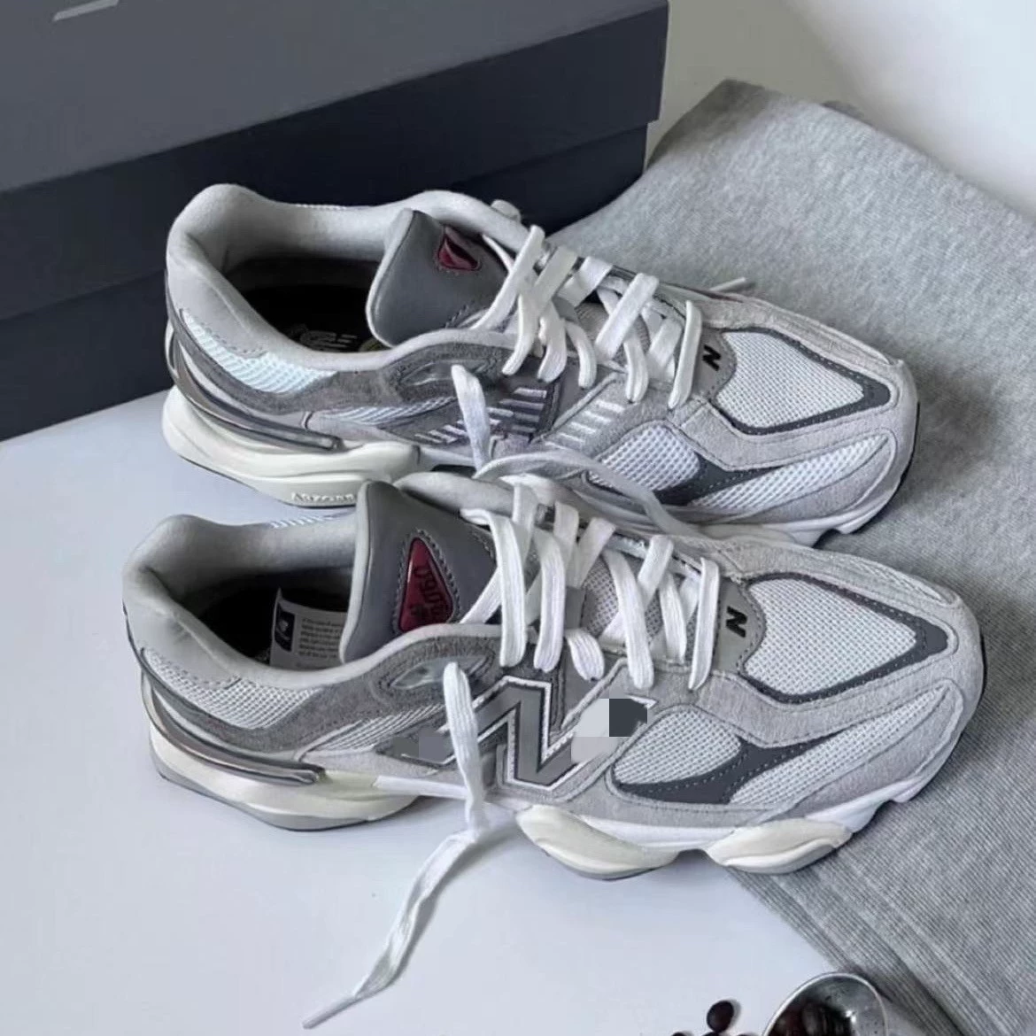 NB9060 удобные кроссовки в стиле ретро, туфли для папы на толстой подошве, амортизирующая черная технология, уличные прогулки, легкие и незаменимые