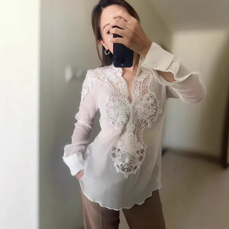 Es Lace King Silk Blend V-Neck Elegant Top Cross-Border French Style Long Sleeve Lace Embroidery Hollow Out Blouse Es Lace King Silk Blend V-Neck Elegant Top Cross-Border French Style Long Sleeve Lace Embroidery Hollow Out Blouse