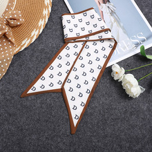 �¿���ĸ���y�n��С�h��ŮʿС�z���p�潉���l��̄��I�������l