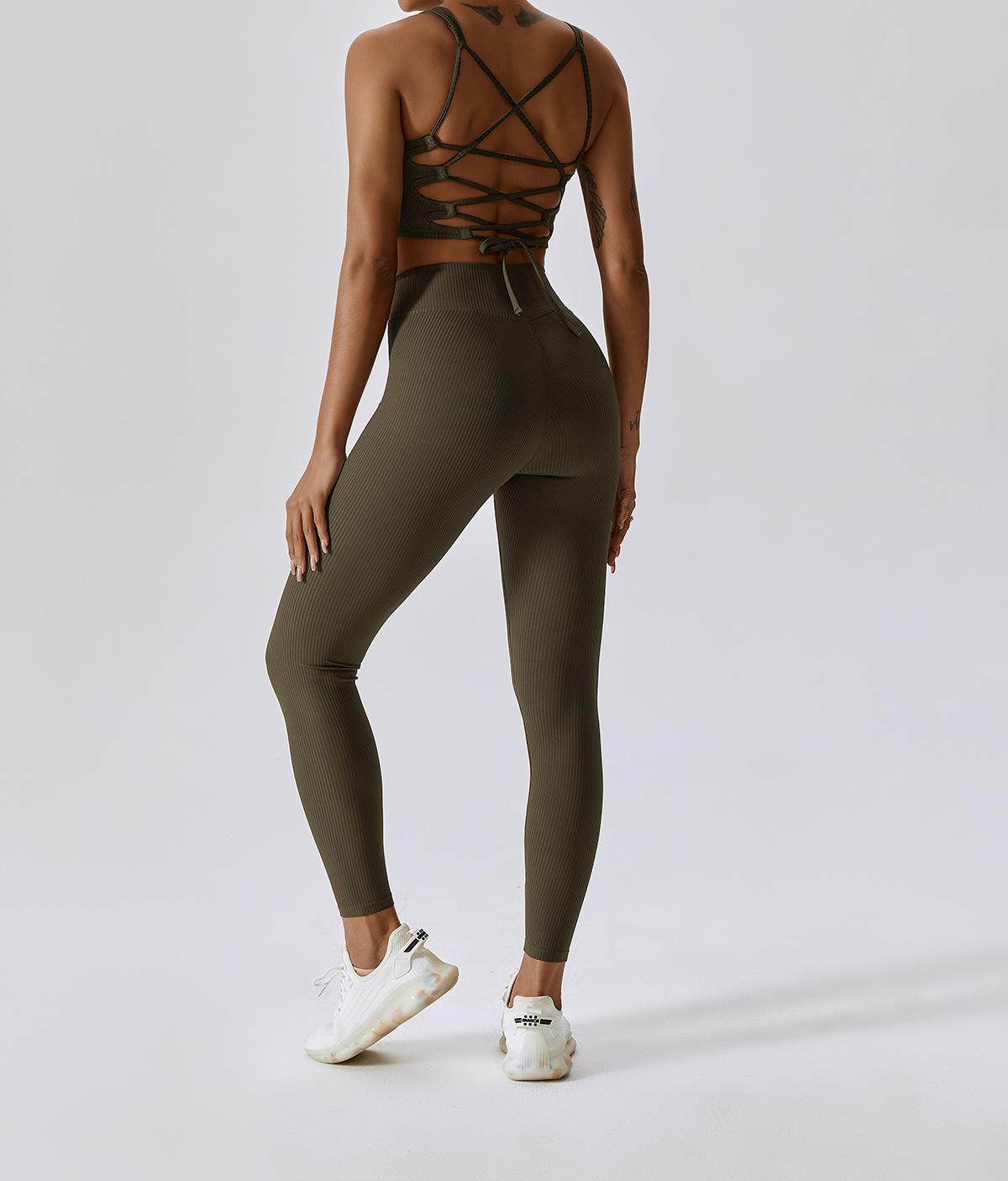 6 Model Display-BWX8056-1-Olive Green-1 (4).jpg