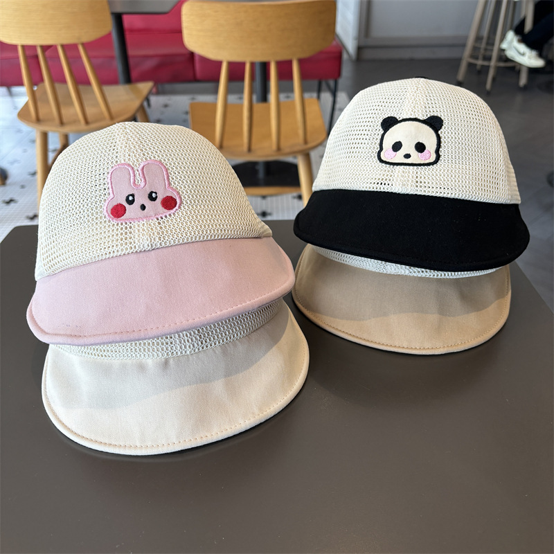 Sombrero de bebé femenino primavera y verano estilo delgado bebé súper lindo sombrero de pescador malla transpirable para niños y niñas sombrero para el sol al aire libre