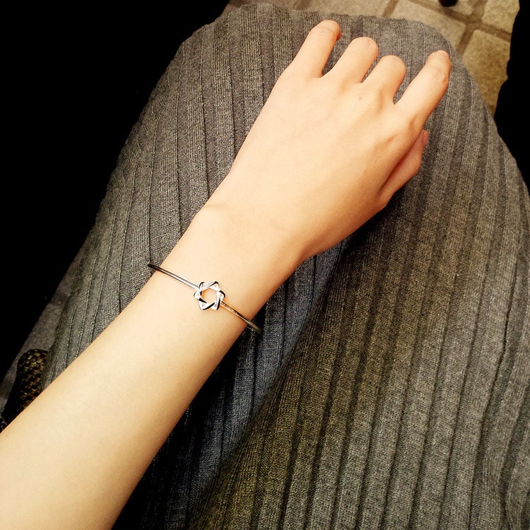 S925 plata esterlina estrella de seis puntas hueco pulsera de la suerte de la estrella estudiante regalo femenino simple fresco abierto