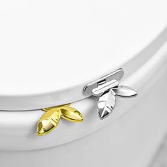 便器の蓋をする便器の蓋をすると、手が汚れないようにします。
