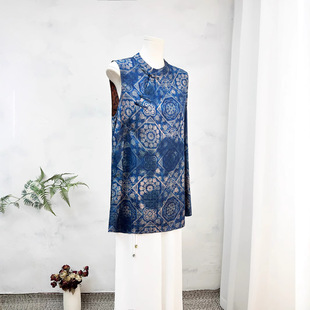 New Chinese-Style Rayon Blue and White Porcelain Ao Dai Top 2025 Summer New Style Slanted Sleeveless Slimming Mid-Length Elegant Shirt
