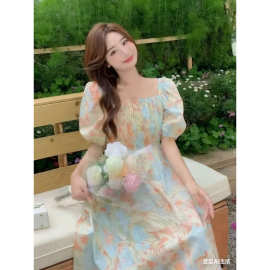 2026夏季新款法式气质印花连衣裙女方领甜美超仙泡泡袖碎花裙子女
