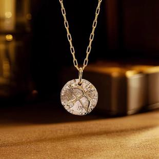 18K Gold Medal Gold Coin Pendant Set with Diamonds Cupid's Arrow Bee Clavicle Chain Gold Neck Ornament 13318