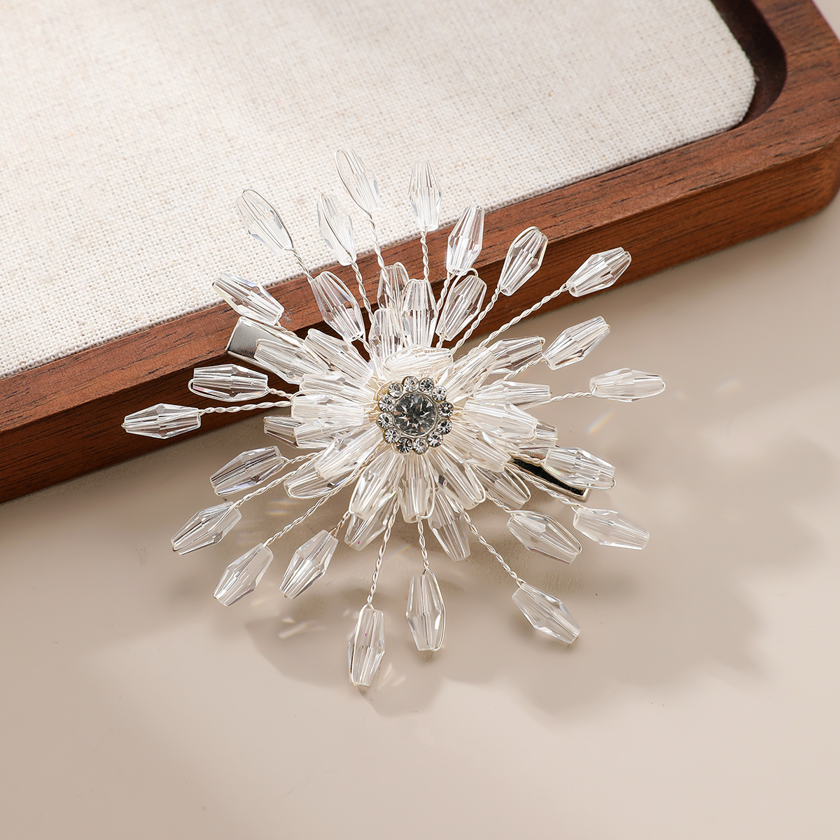 13g Weight Hair Clip Hair Accessories Type Artificial Crystal Inlay Material 1 Piece Quantity Casual, Date Occasion Copper Material Flower Pattern All Seasons Season Women's Gender Lady, Modern Style Style Lady Modern Style Women's Flower Copper Artificial Crystal Hair Clip 1