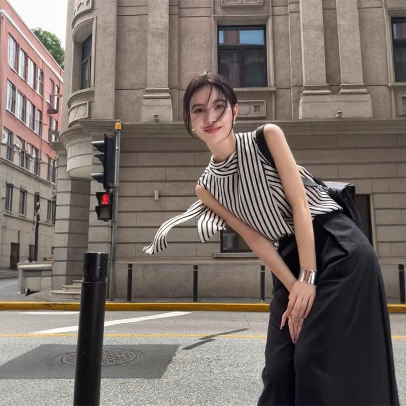 Cross-Border French Simple Vertical Striped Top Summer New High-End Niche Style Halter Neck Sleeveless Vest Shirt