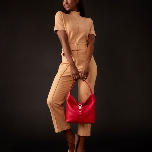 Neue handgehaltene Damen-Tasche mit körnigem Kieselmuster und einer Schulter unter dem Arm_voghion.com