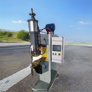 Nut Conveyor Medium Frequency Spot Welding Machine Stud Bumping Vertical Automatic Welding Conveyor Bolt Automatic Feeding