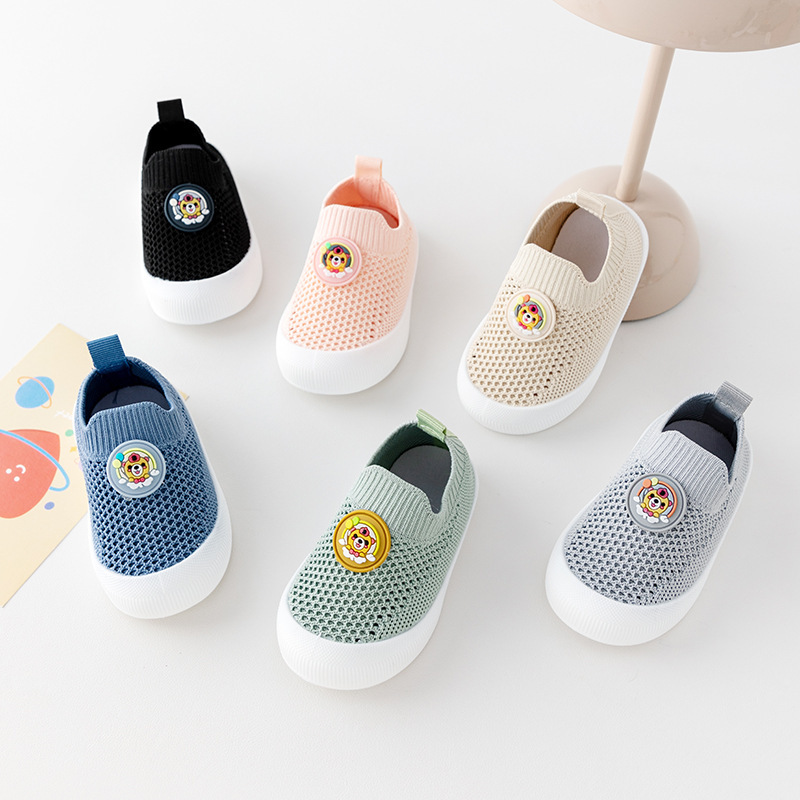 Nuevos zapatos para bebés con suela suave para bebés 1 - 13 años de verano antideslizante zapatos transpirables zapatos de tejido volador