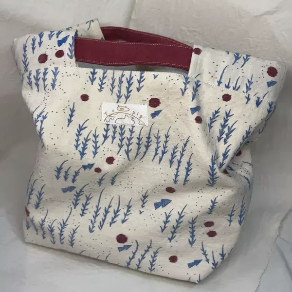 2026 Cute New Style Casual Versatile Commuter Tote Bag for Work, Storage of Miscellaneous Items, Portable Handbag for Outings