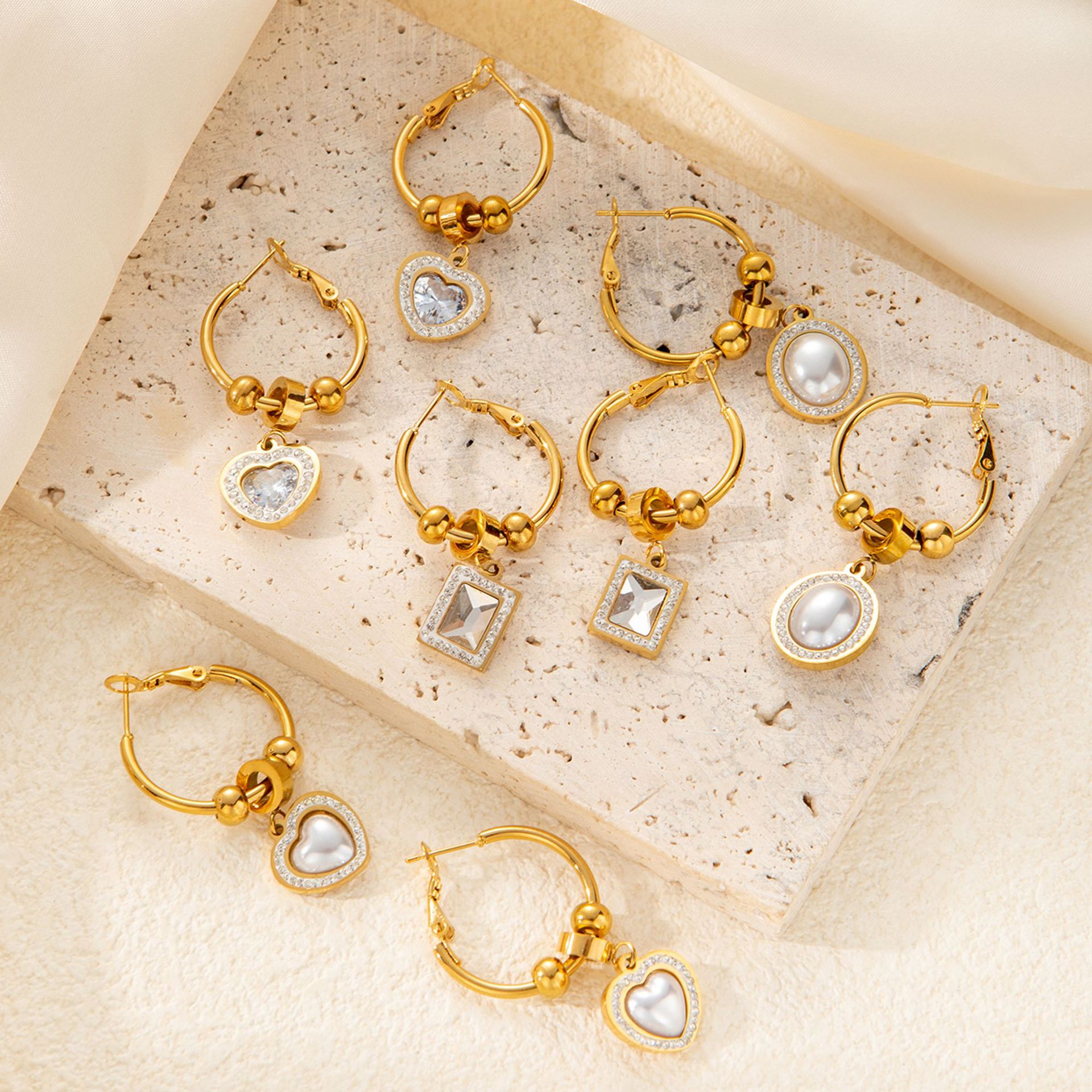 13g Weight 0.03µm Gold Plating Thickness Electroplated Gold Plating Process 201 Stainless Steel Ear Needle Material Golden Plated Plating Material Artificial Pearls Inlay Material Earrings Classification 1 Pair Quantity Casual Occasion 201 Stainless Steel Material Heart Shape Pattern Women's Gender Elegant, Lady Style Plating Craft 1 Pair Elegant Lady Heart Shape Plating Titanium Steel Earrings 无