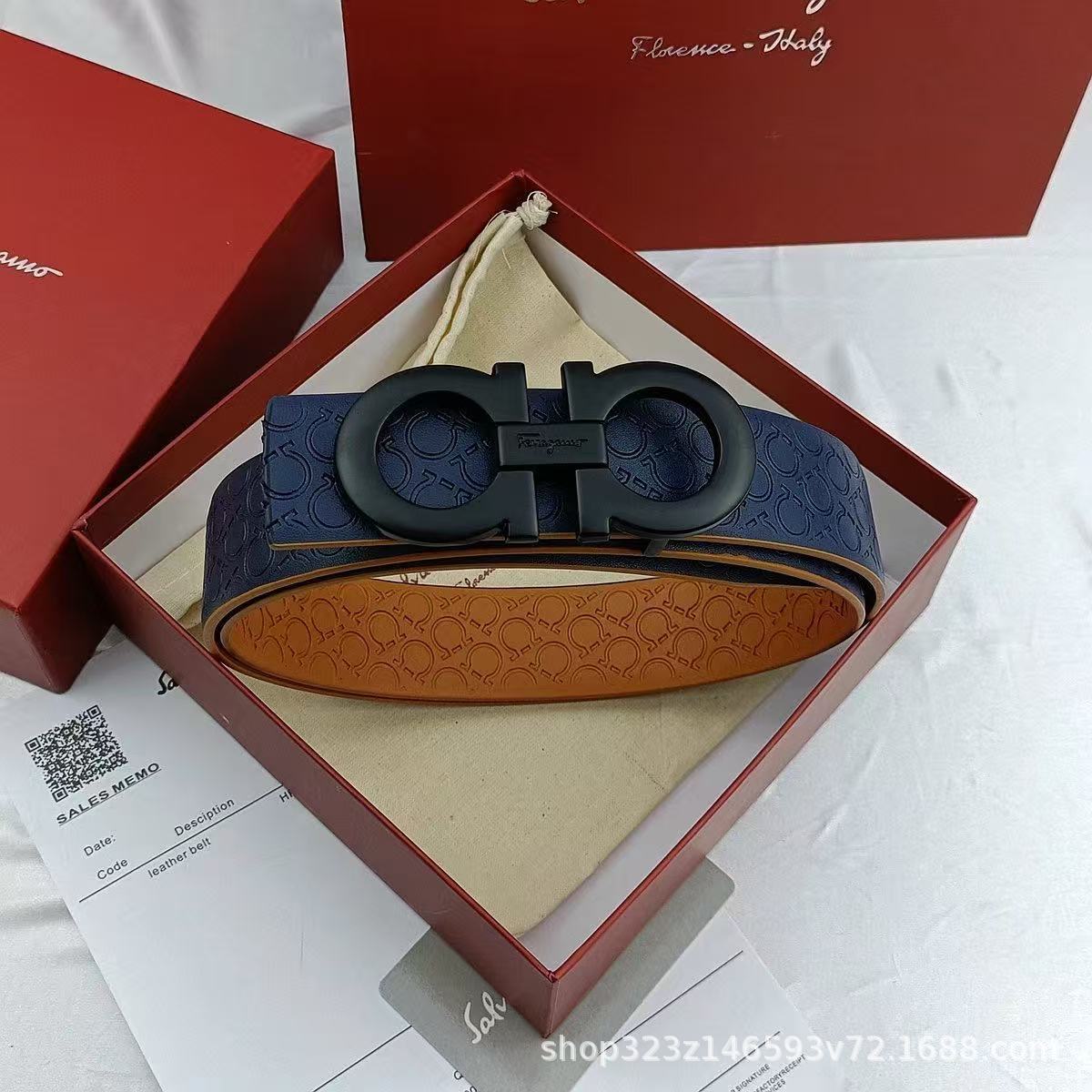 Blue horseshoe pattern black buckle [hanging buckle-gift box] / 105cm