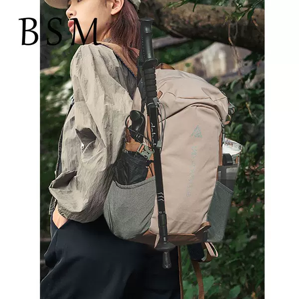 Backpack Outdoor Sports Travel Bag Leisure Bag Hiking Mountaineering Bag Large Capacity Riding Backpack College Student Schoolbag