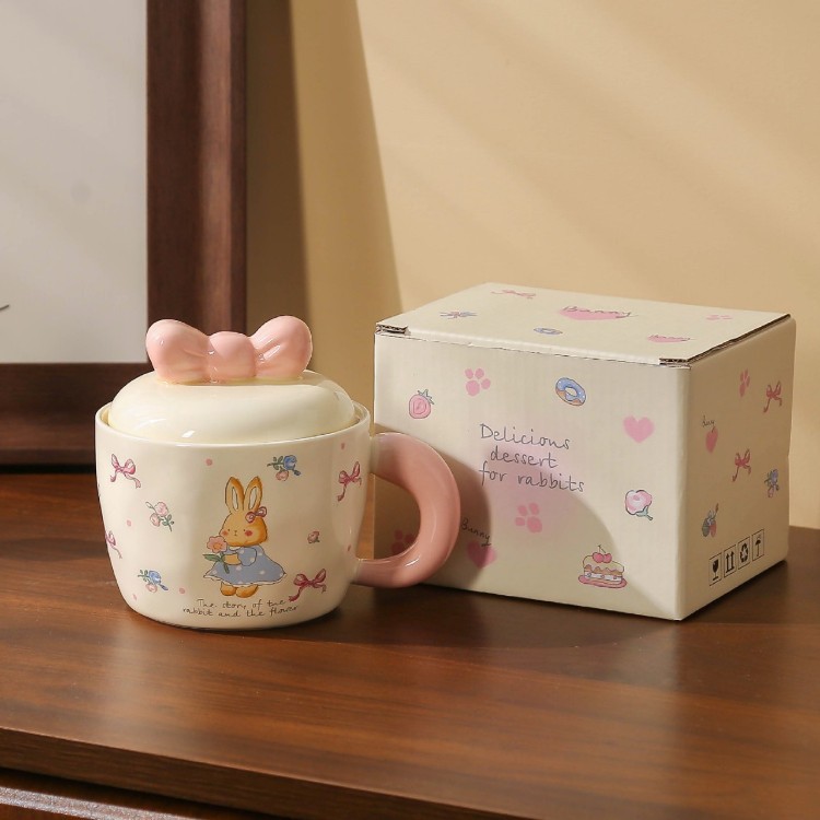 Conejo encantador taza de cerámica con tapa de alto valor facial regalo de pareja taza de agua de dibujos animados taza de café doméstica