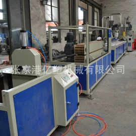 塑机辅机;塑料挤出机;塑料造粒机