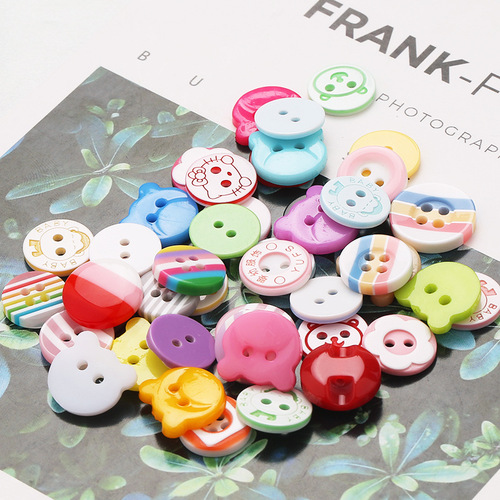彩色卡通树脂小纽扣儿童衣服衬衫装饰幼儿园宝宝DIY塑料手缝扣子
