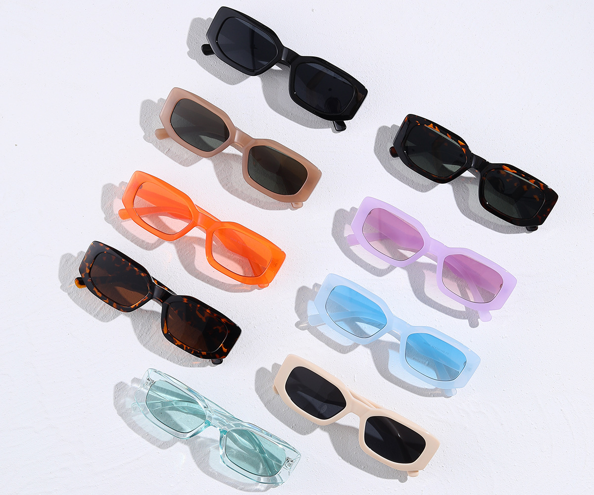 Retro Sunscreen Polygonal Sunglasses Wholesale display picture 4