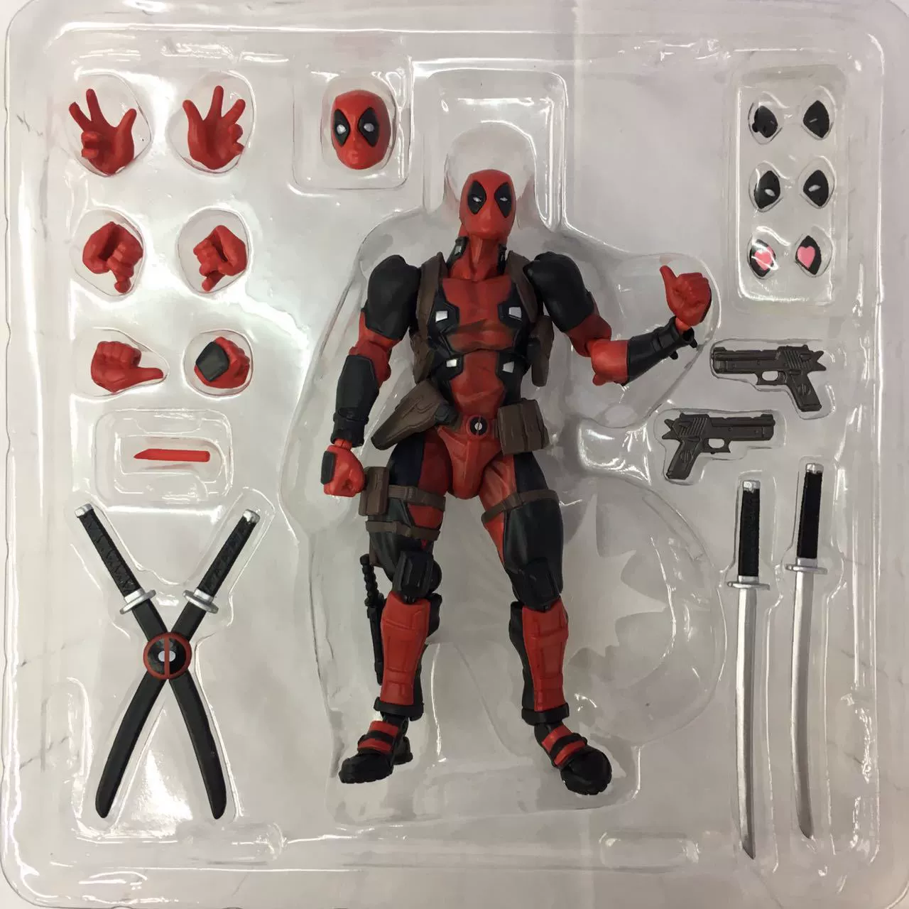 Фигура в стиле Ямагучи Deadpool с подвижными суставами и сменным лицом в коробке, модель-украшение