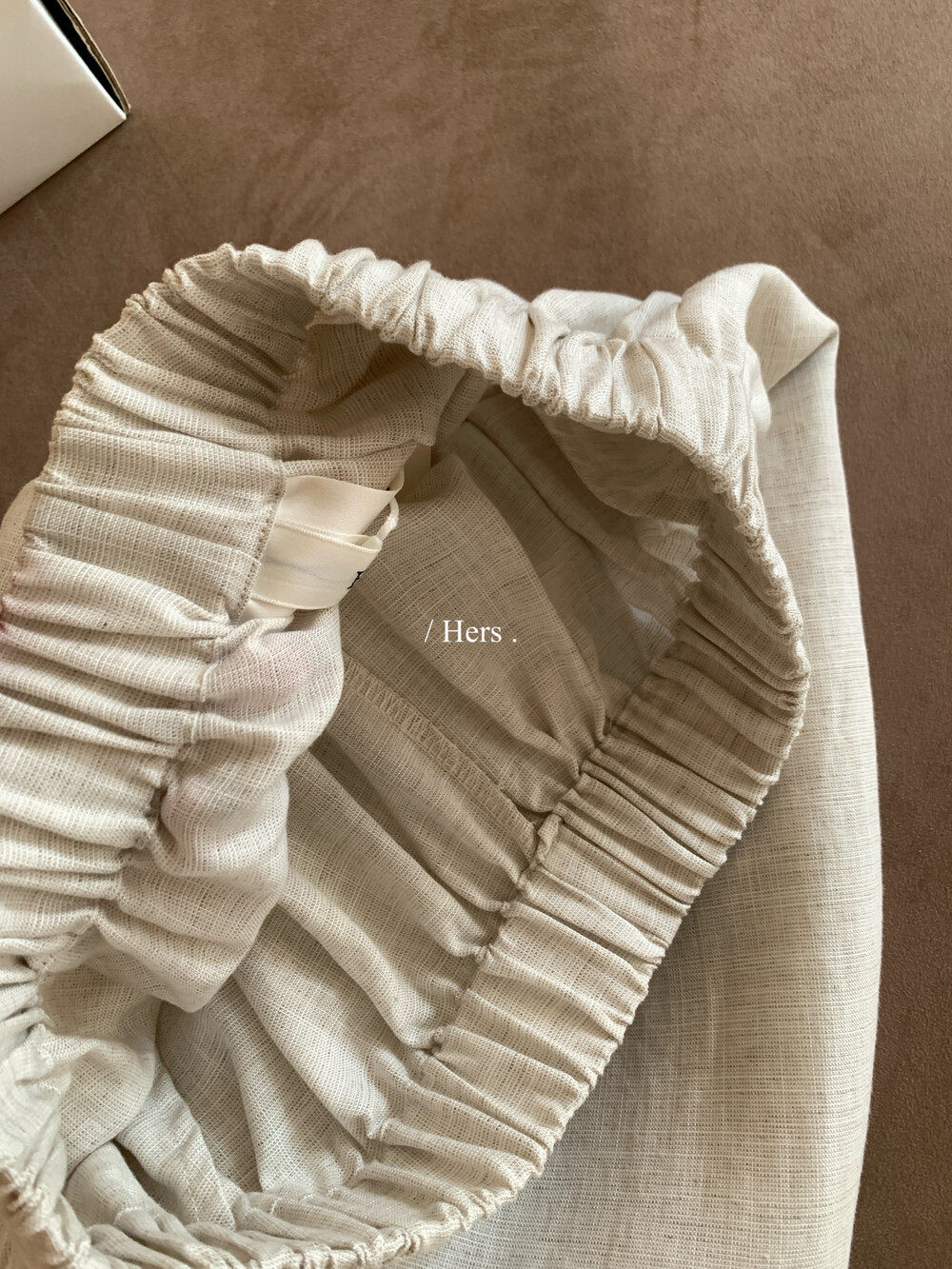 Quần culottes nữ ống rộng cạp cao chun eo viền ren dáng suông — màu trắng, xanh lá cây, yến mạch chi tiết 20
