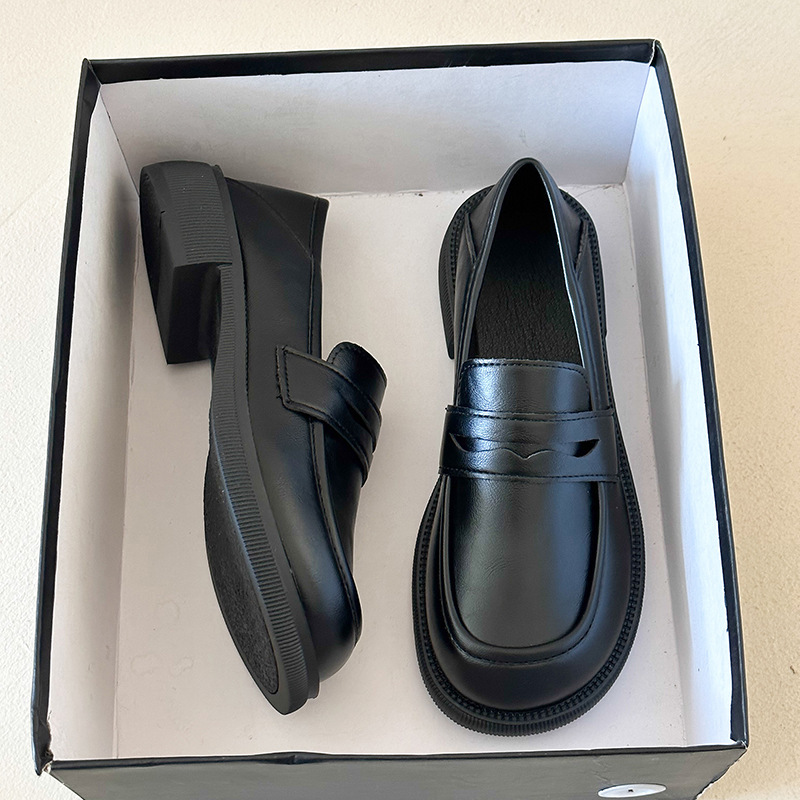 Black British-Style Women's Leather Shoes with Chunky Heels, 2025 Spring and Autumn New Slip-On Loafers with Round Toe, Dual-Wear Women's Shoes Black British-Style Women's Leather Shoes with Chunky Heels, 2025 Spring and Autumn New Slip-On Loafers with Round Toe, Dual-Wear Women's Shoes