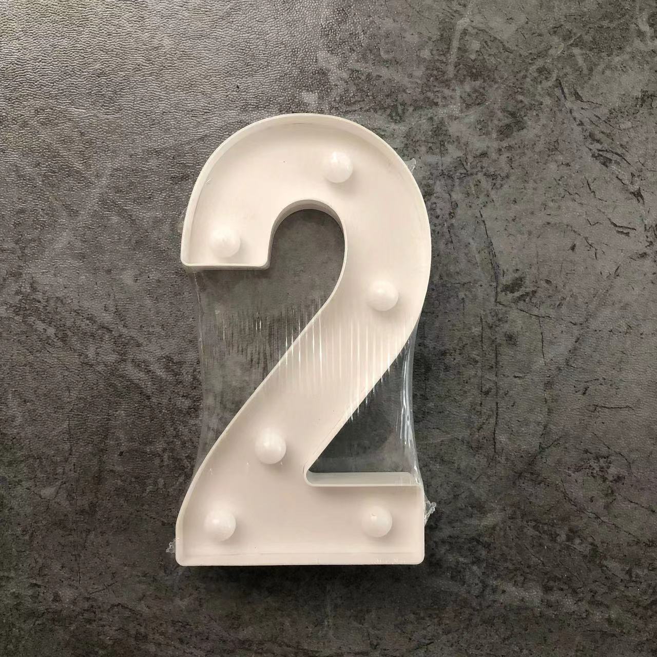 Lámpara LED de Letras y Números de PVC Decorativa para Fiestas y Bodas image 30