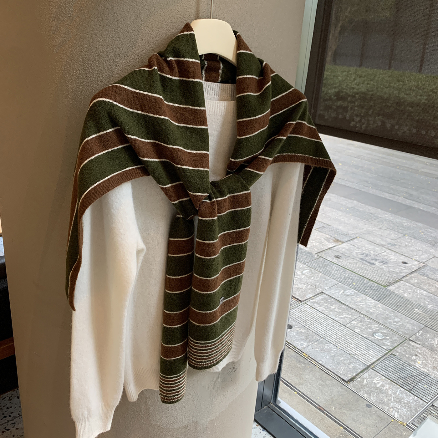 Korean-style versatile striped knit shawl for women, perfect for autumn and winter, a retro and minimalist outerwear accessory for layering and decoration