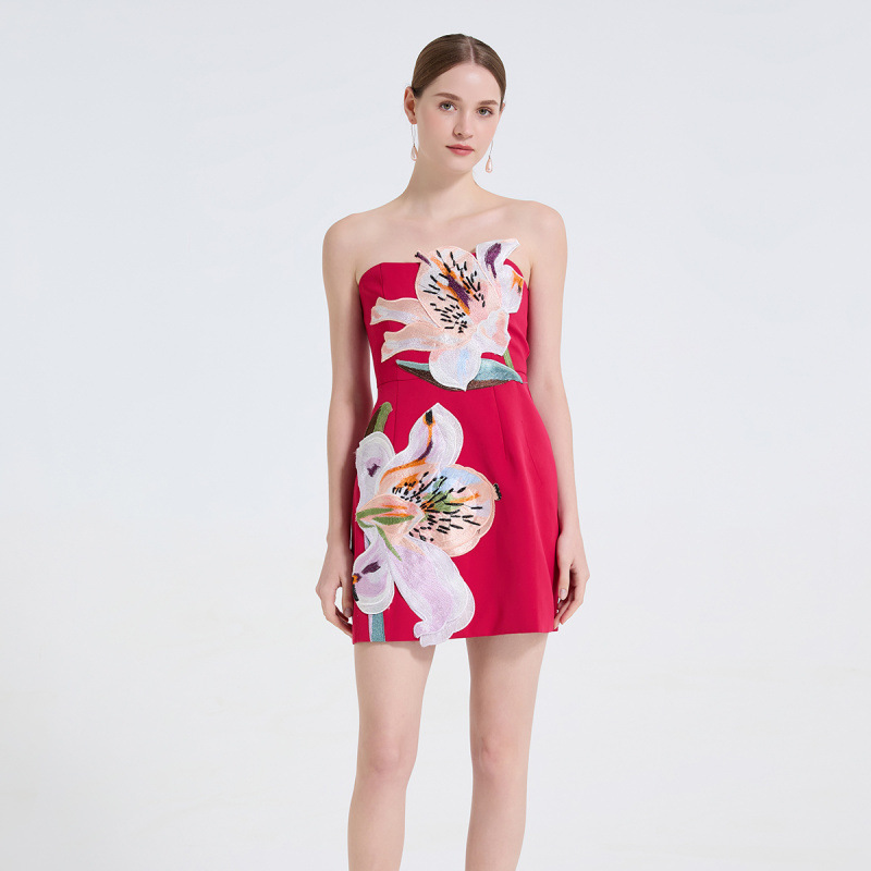 Dress Elegant and Sophisticated Three-Dimensional Flower Embroidered Tube Top Dress Goddess Style Slimming Look Fashionable Mini Dress