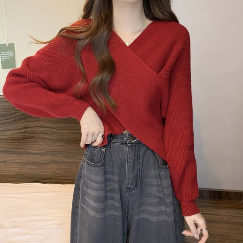 Irregular Cross V-Neck Pullover Knitwear for Women in Autumn and Winter with Loose and Lazy Short Knitwear Top Design