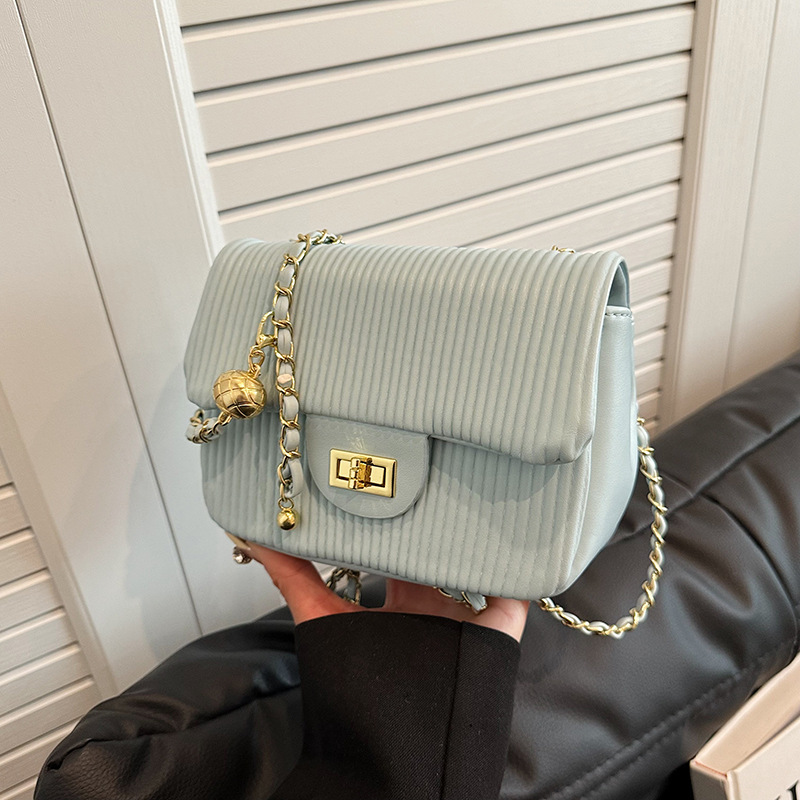 Folded Fragrant Wind Chain 2024 New Crossbody High Grade Golden Ball Shoulder Versatile Small Square Bag_voghion.com
