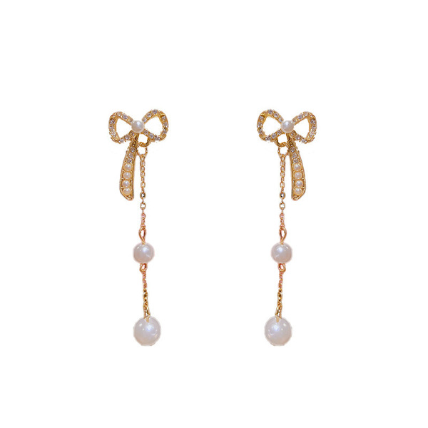 geometric fashionable retro earrings from pearl with tassels