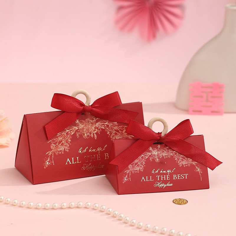 Burgundy + burgundy ribbon + wooden ring