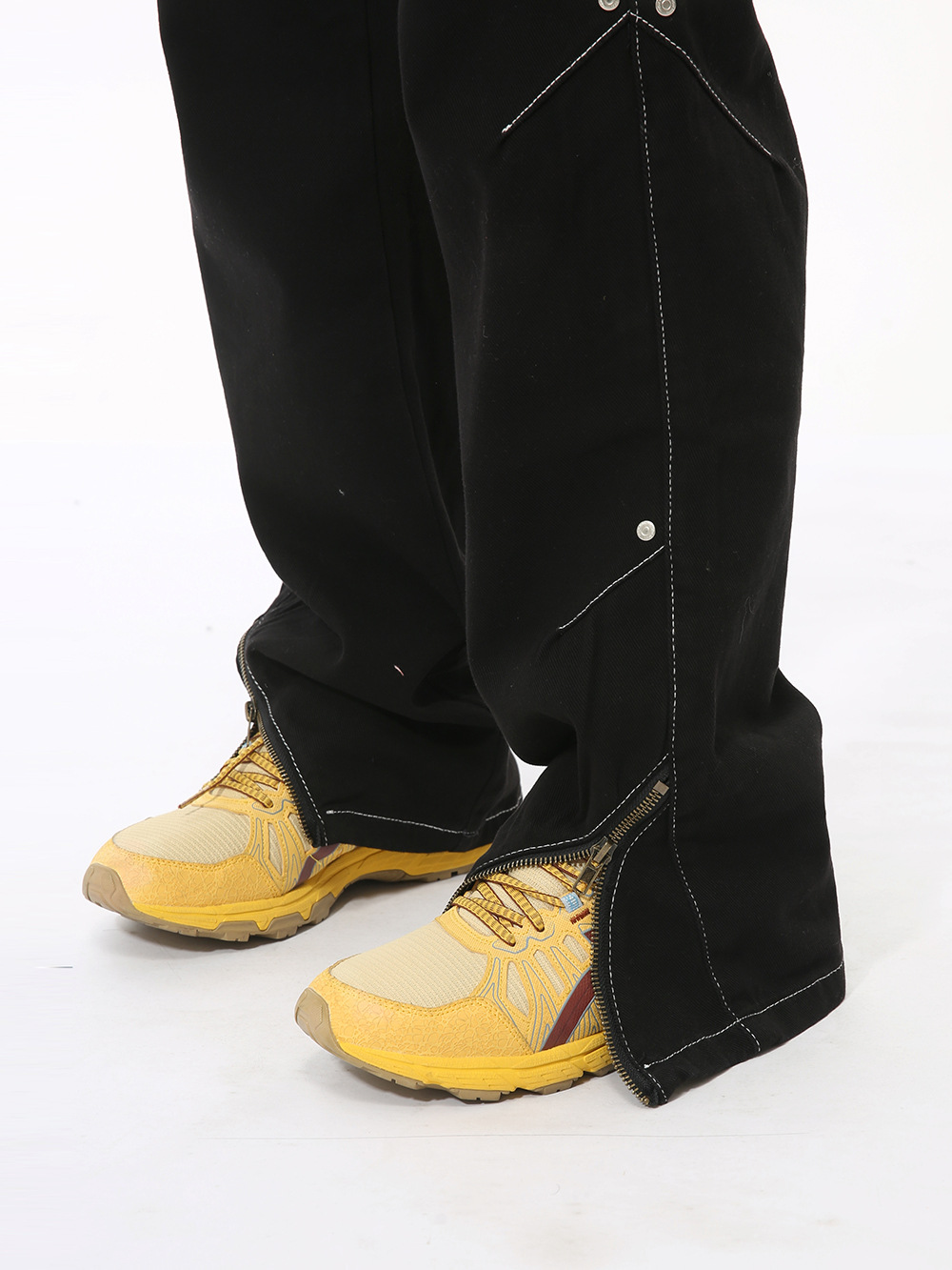 MTLCLOTHES Hombres| Diseño de línea pequeña empalmado multi-bolsillo cremallera horquilla abierta jeans de moda