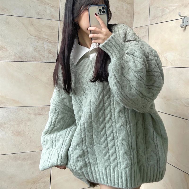 Hot Girl Lazy Style V-Neck Large Sweater Women's Gentle Korean Style Top Thick Wool 2025 New Twist Knitted Outer Wear