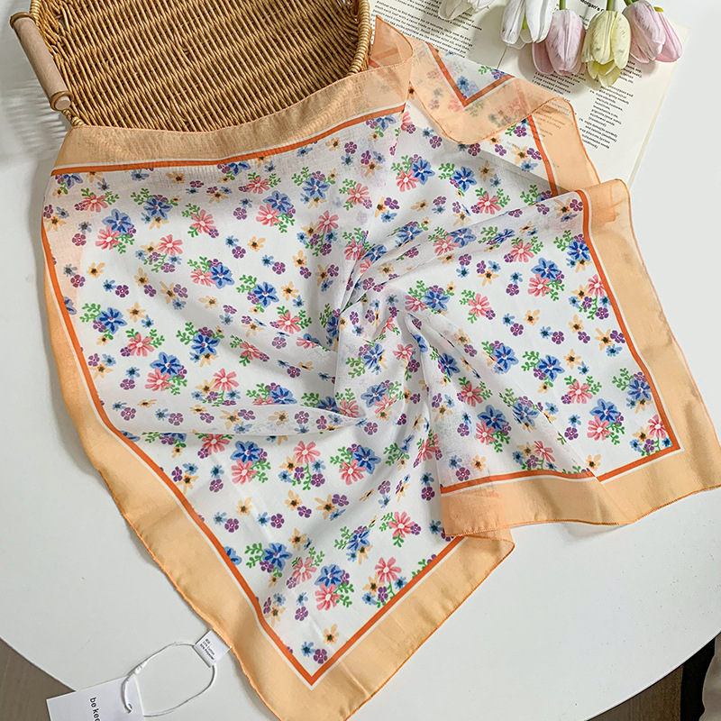 Pañuelo floral, estilo pastoral femenino de verano, nuevo estilo, bufanda fresca, bufanda de seda, bufanda cuadrada pequeña, bufanda de cuello de sentido avanzado