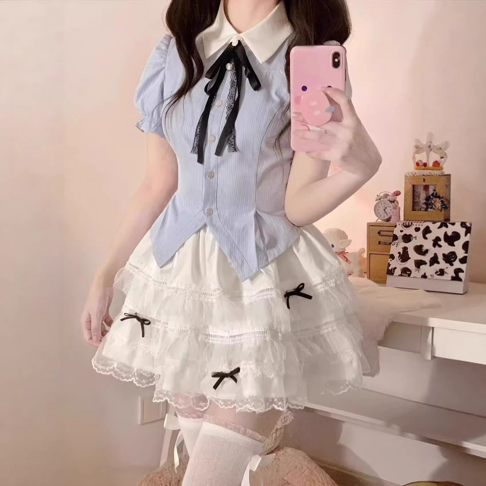 파란색 셔츠 [나비넥타이 포함]