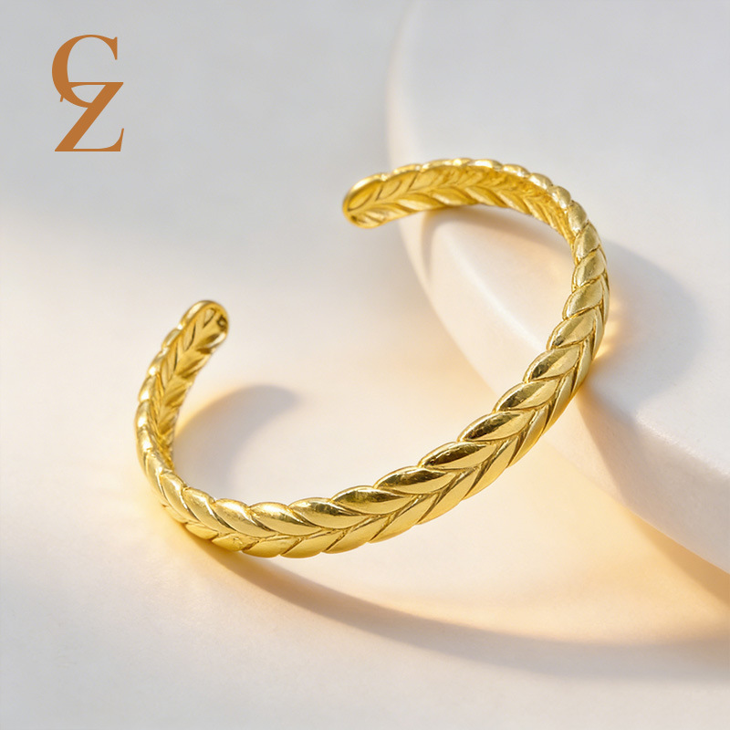 European and American Cross-Border New Style Jade Gold Bracelet for Women, Solid and Versatile, Light Luxury High-End Design Open Bracelet