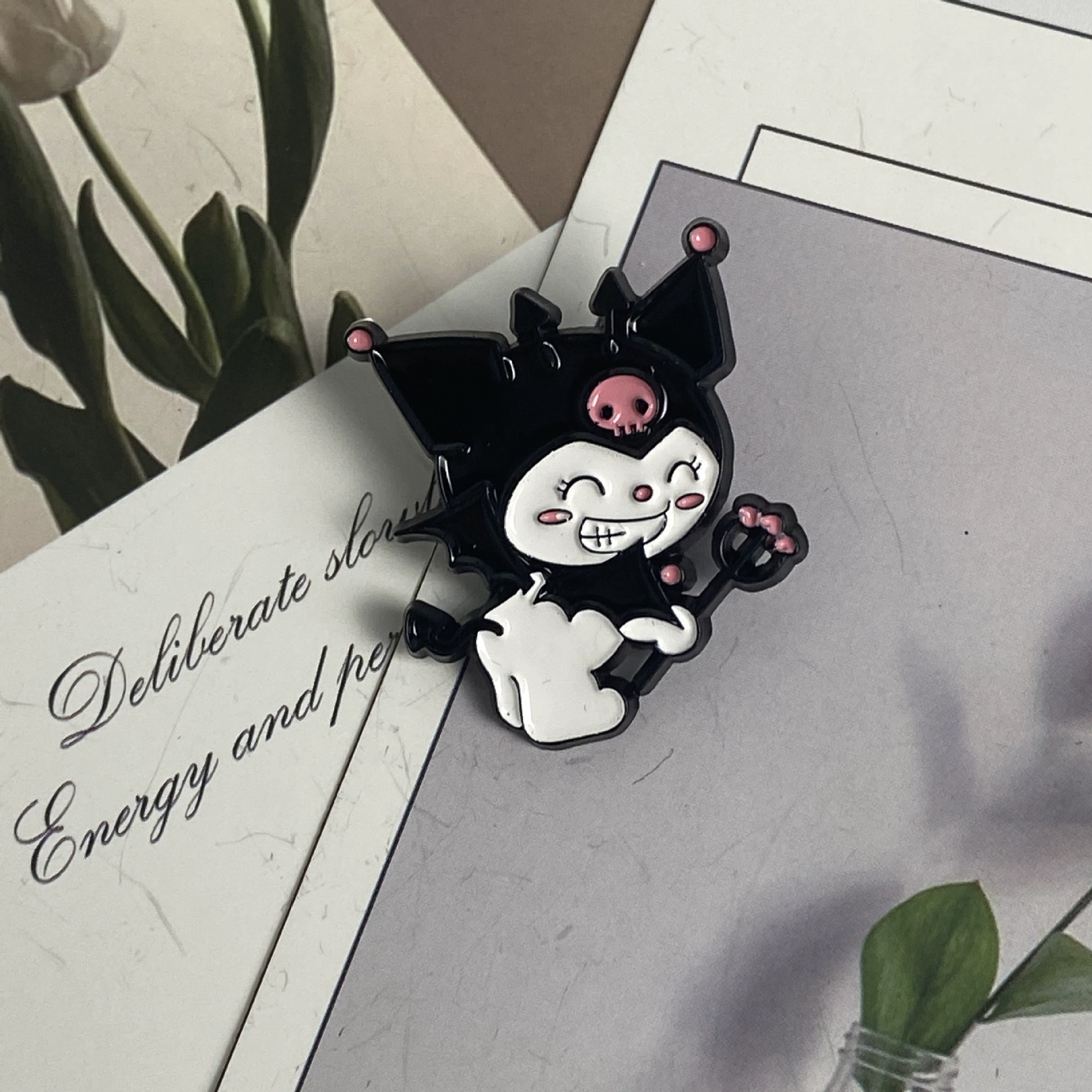 Металлическая брошь Hello Kitty, мультяшный значок из металла с эмалевым эффектом, разные цвета