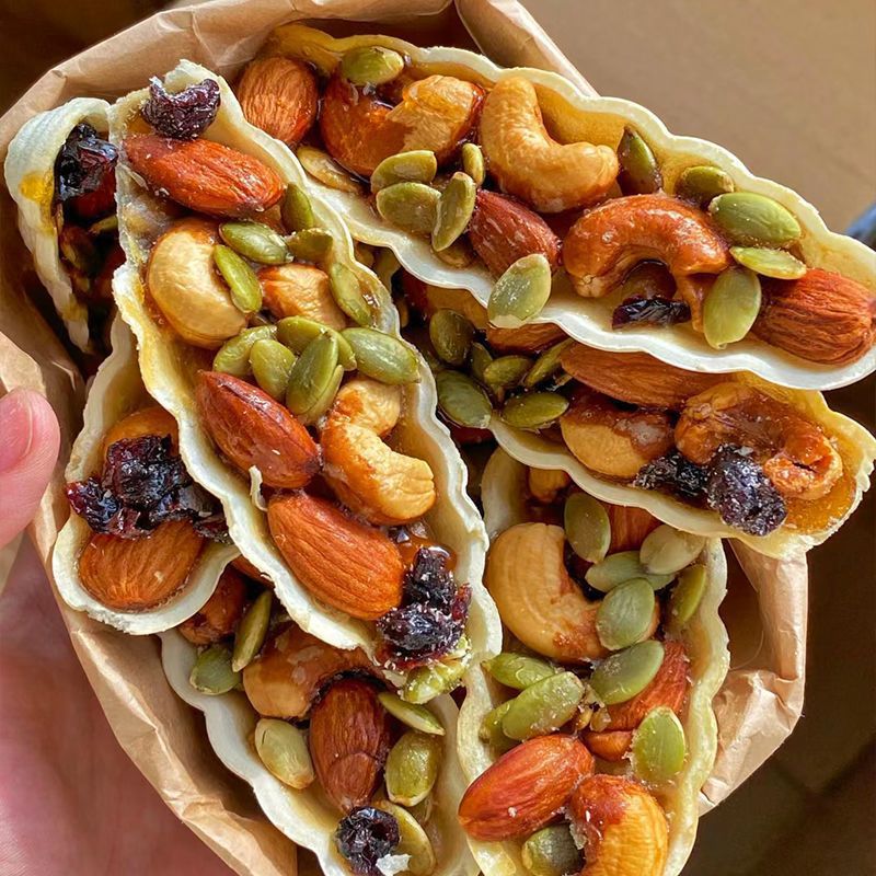 坚果小船酥薄脆饼干营养糕点心网红休闲追剧解馋小零食一整箱批发