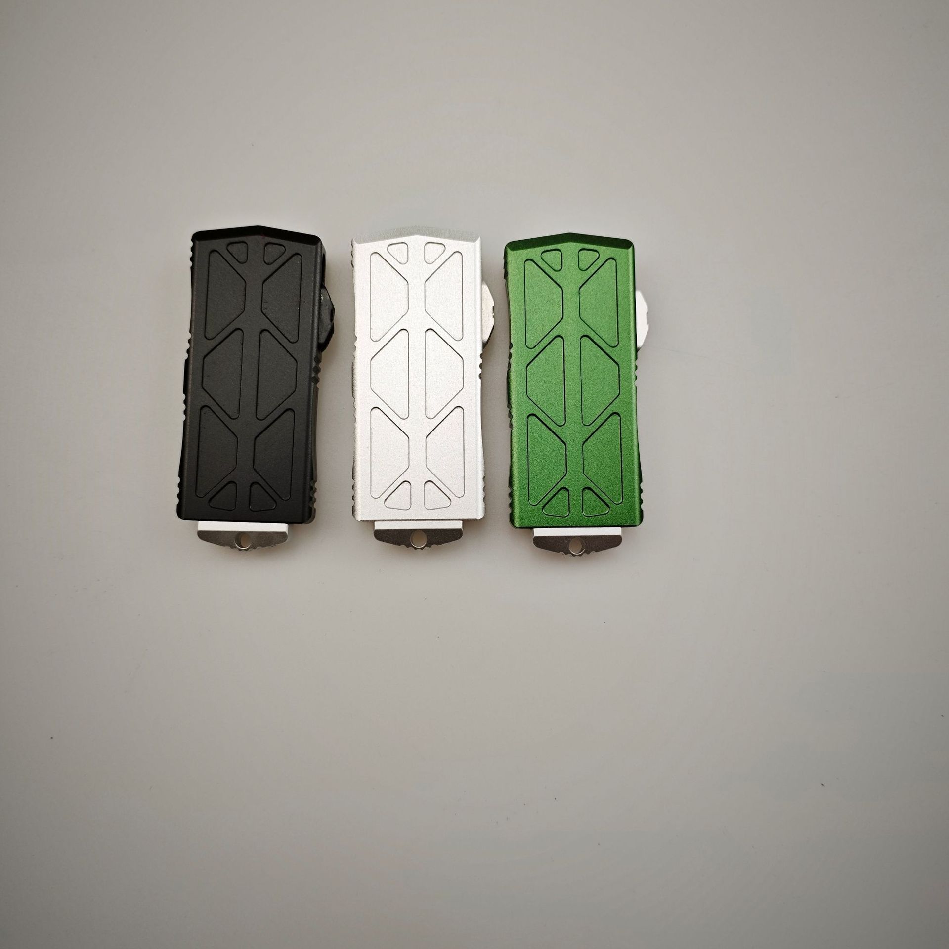 微技术赏金飞鱼刀鞘OTF直出高硬度CNCEDC户外直跳