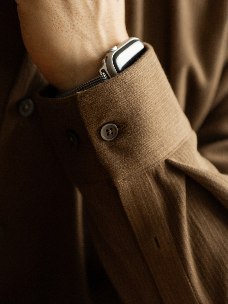 オールドマネー風蓄熱保温ウール素材小Vネック長袖シャツメンズ2026春ルーズカジュアルラペルシャツ