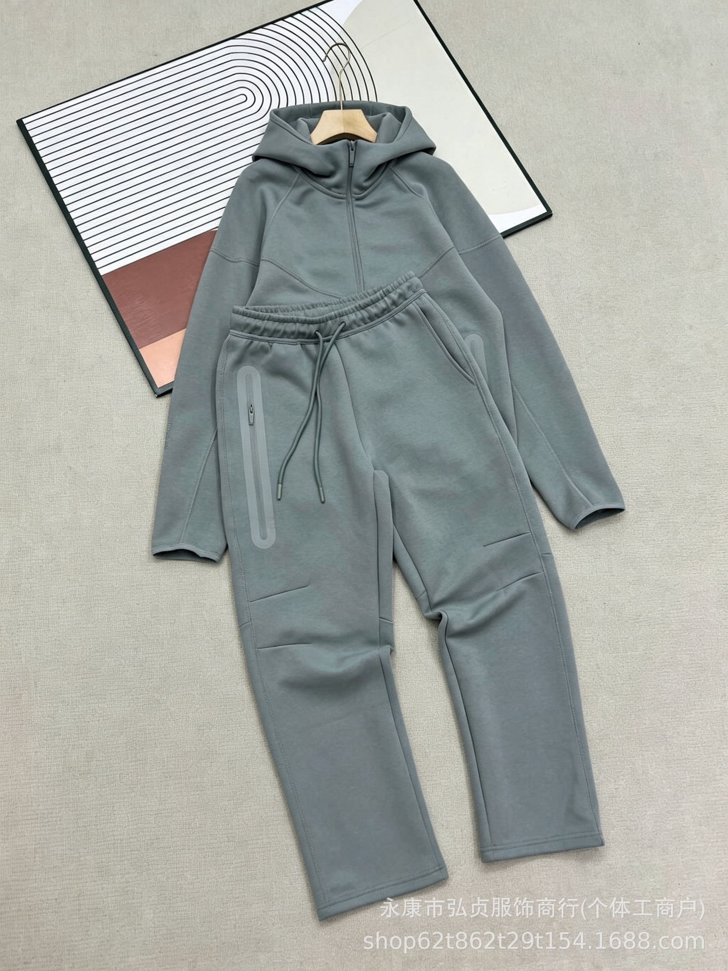Set. gray green / M