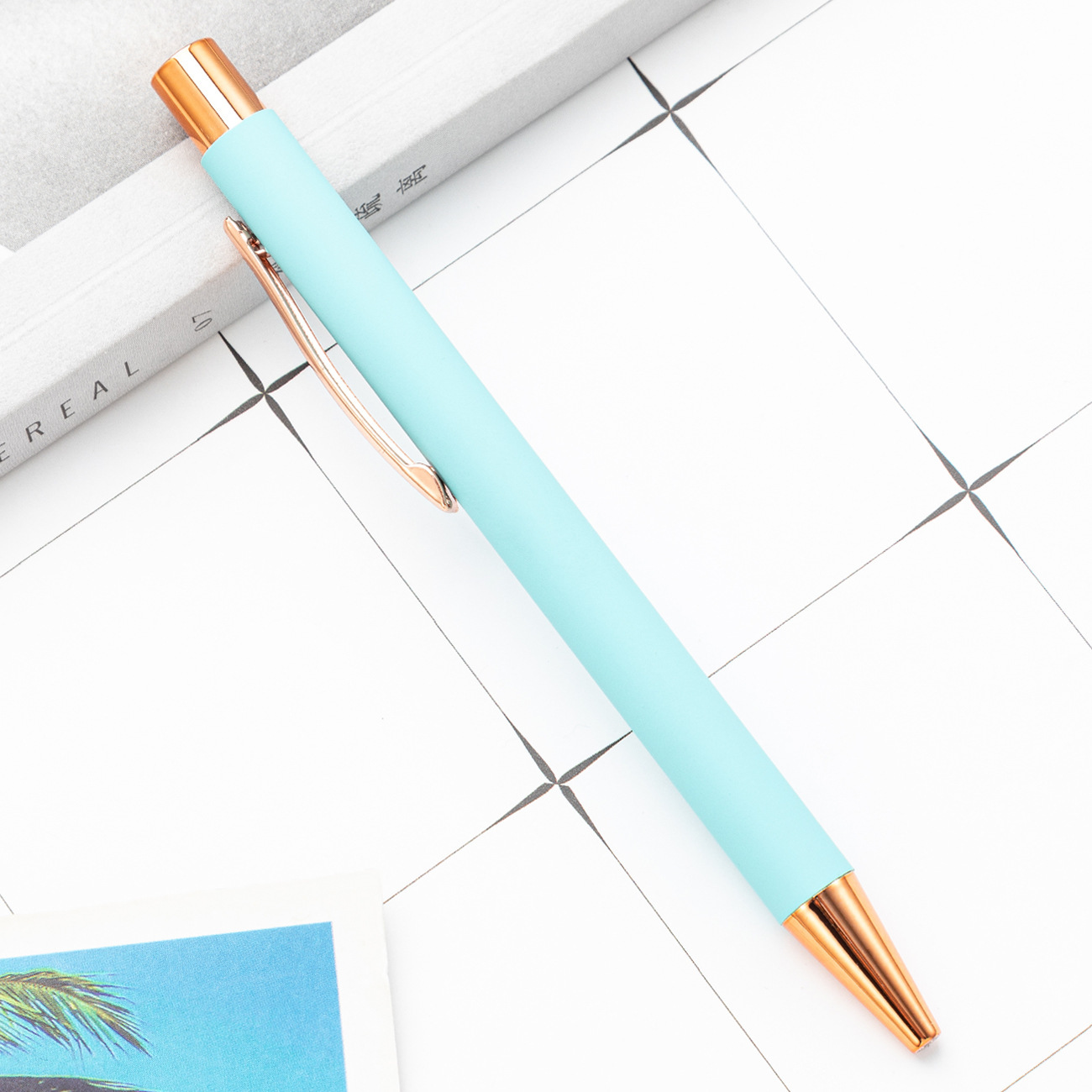 Presione bolígrafo de spray de pegamento de escritorio de papelería para estudiantes publicidad de regalo de bolígrafo de metal multicolor logotipo imprimible