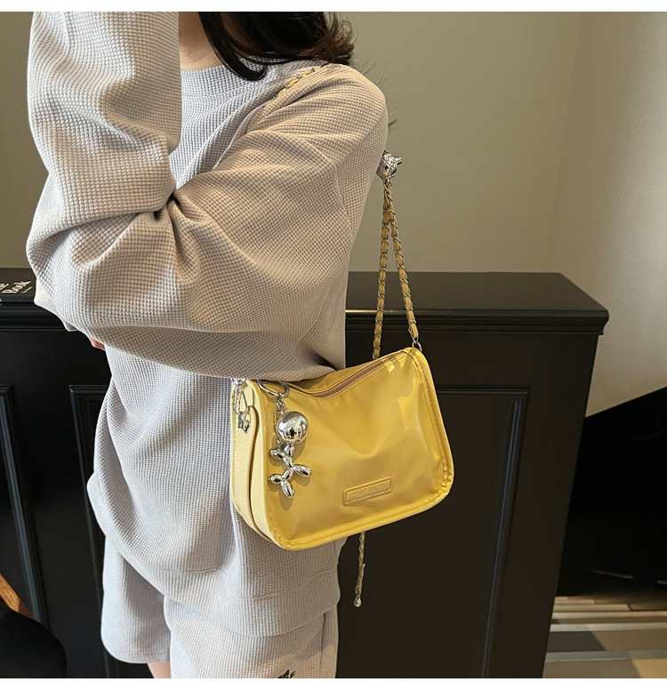 Fashionable single-shoulder bag, casual women's bag 2025 Summer new Korean style, ins style, versatile, hand-held crossbody small square bag undefined